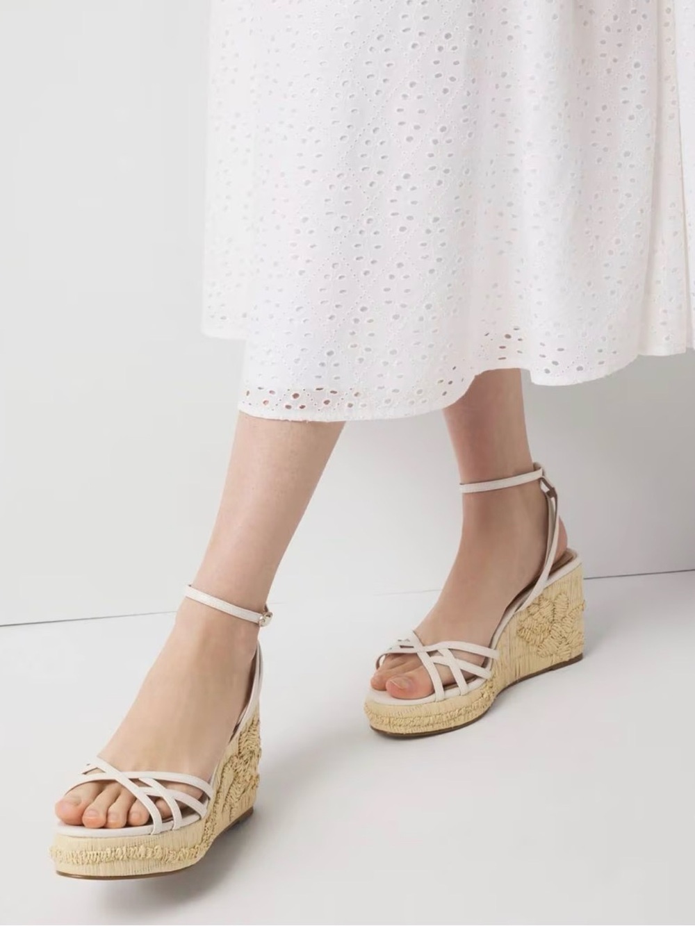 WHBM Embroidered Raffia Wedge women’s sandals size  8 M